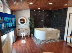 FINDIKZADE SEASIDE FLATS in lively Fatih area very near metro and tourist sights